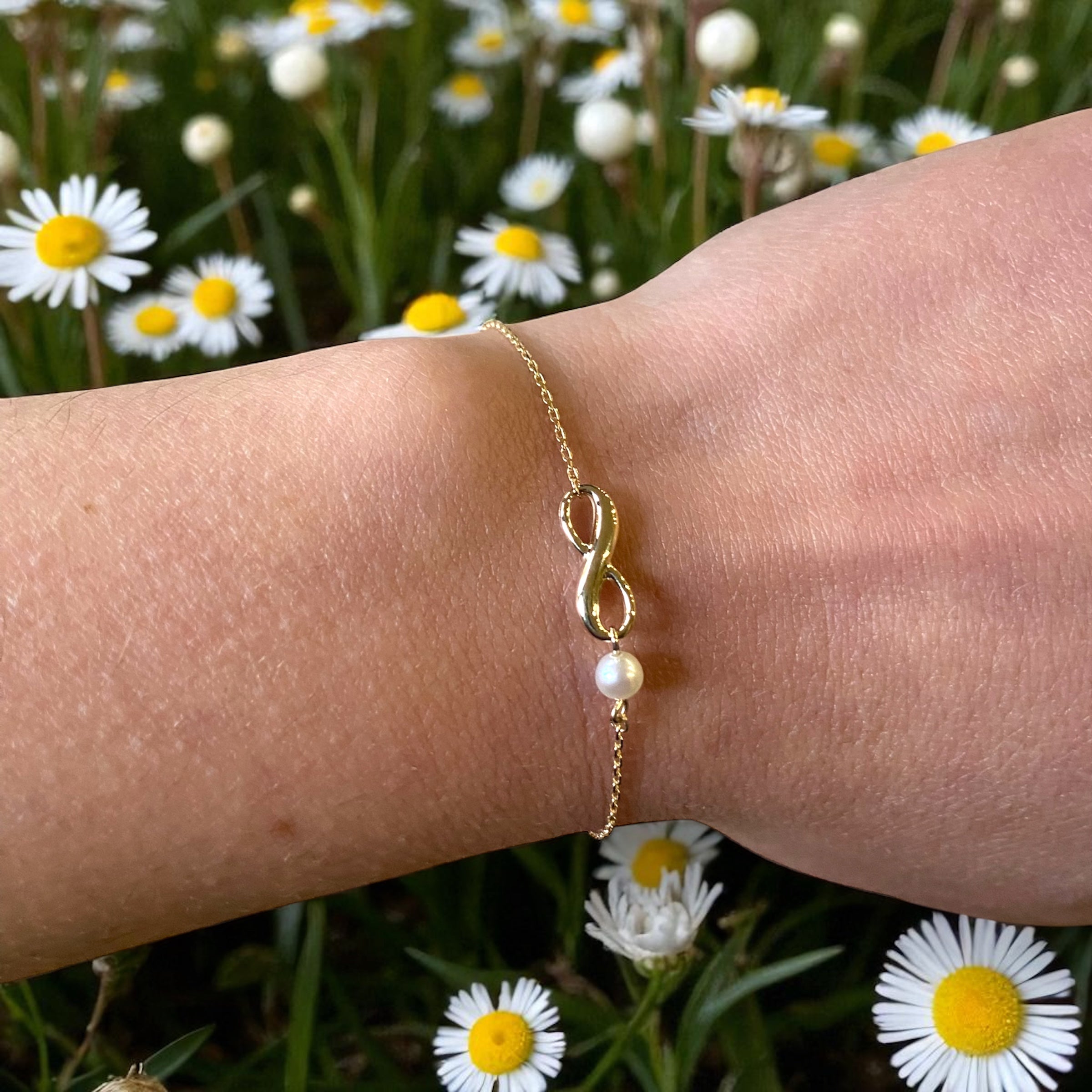 Maggie Solid Gold Infinity Bracelet with Freshwater Pearl - Caesar Loves Ava
