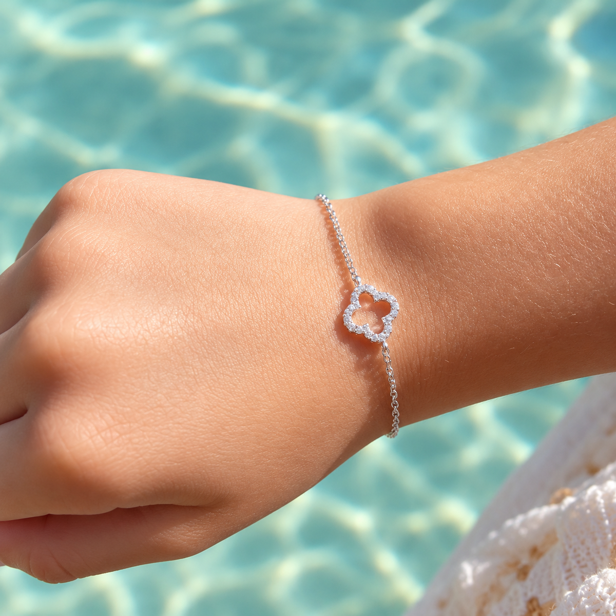 Lolita Sterling Silver Dazzling Clover Bracelet