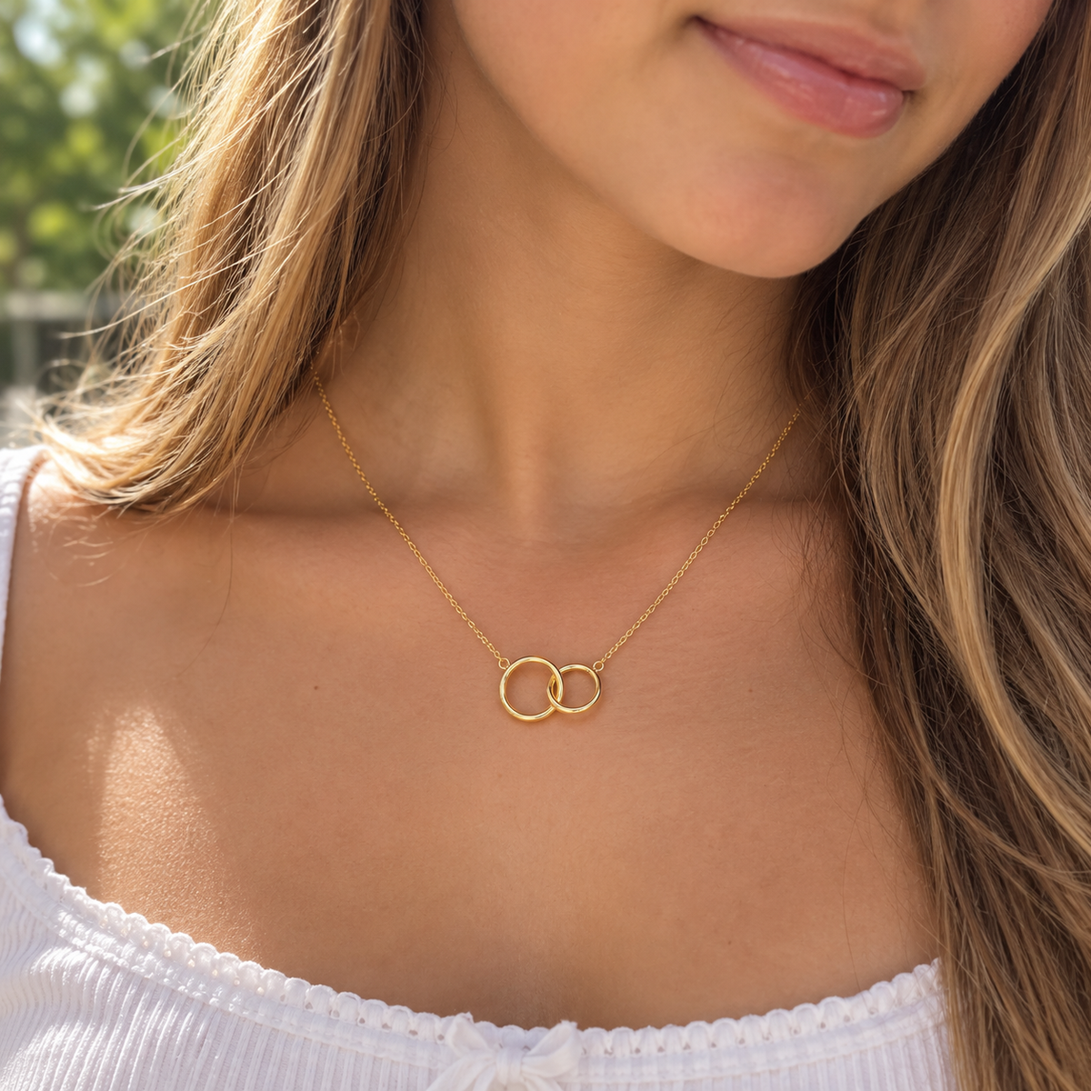 Nikita Solid Gold Infinite Interlocking Circle Necklace